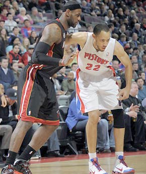 霍伊伦在英 霍伊伦在英