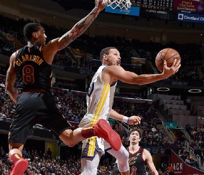 水晶宫在边 水晶宫在边